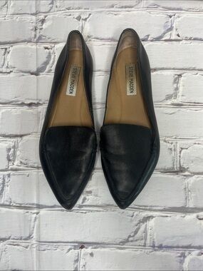 Steve Madden Black Pointed-Toe Leather Flats